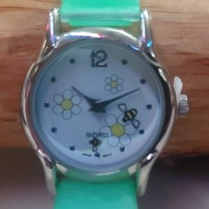 Bee's Watch
